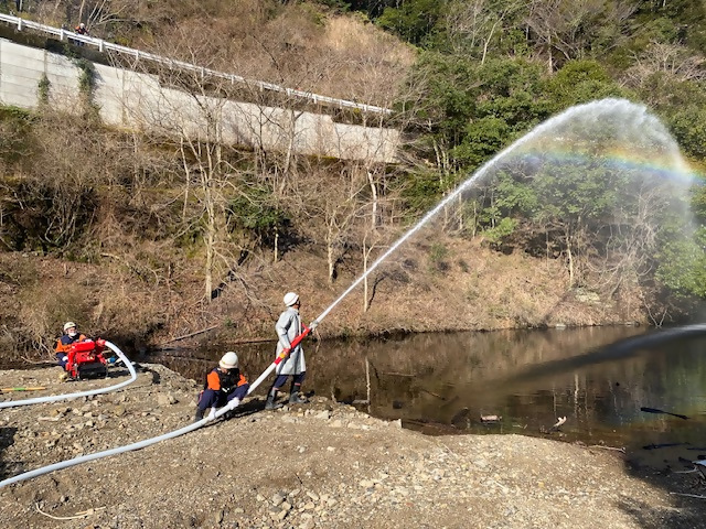 放水訓練の写真 放水訓練の写真