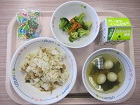 給食の写真