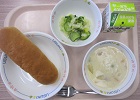 給食の写真
