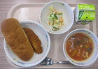 給食の写真