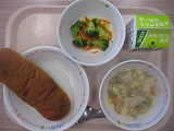 給食の写真